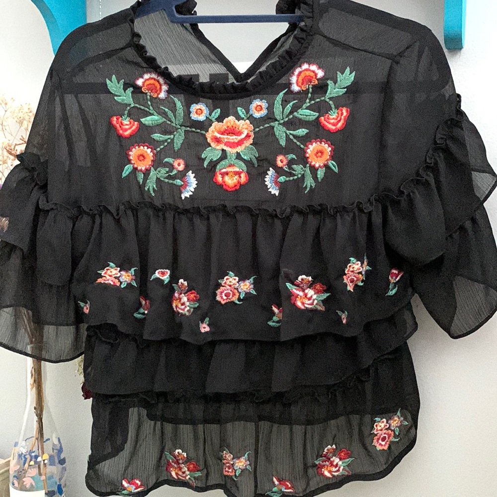 Black Floral Top Size S/M